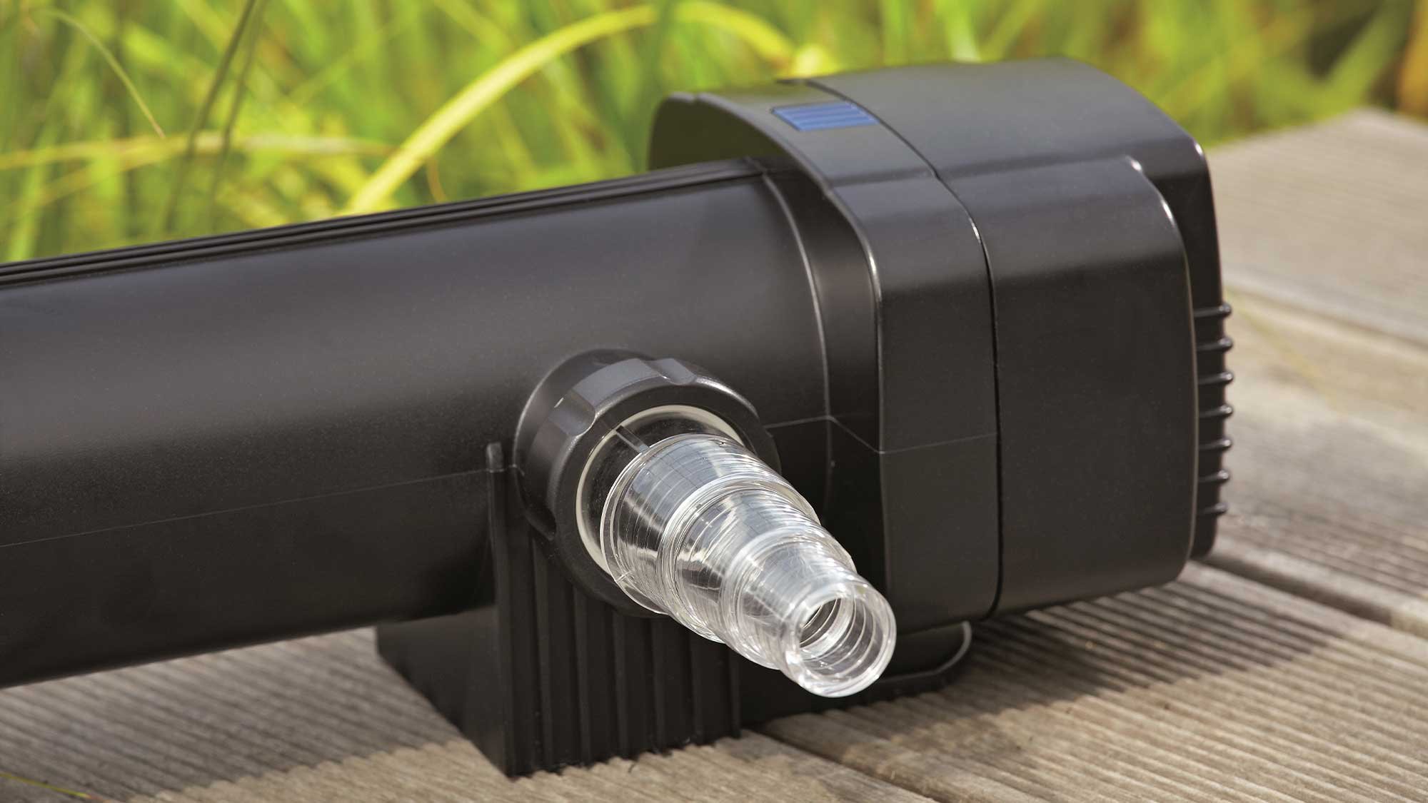 OASE106399-Vitronic55W The Oase Vitronic 55W UV ensures clear water in natural ponds to 60m³ and goldfish ponds up to 30m³ killing algae that causes green water.